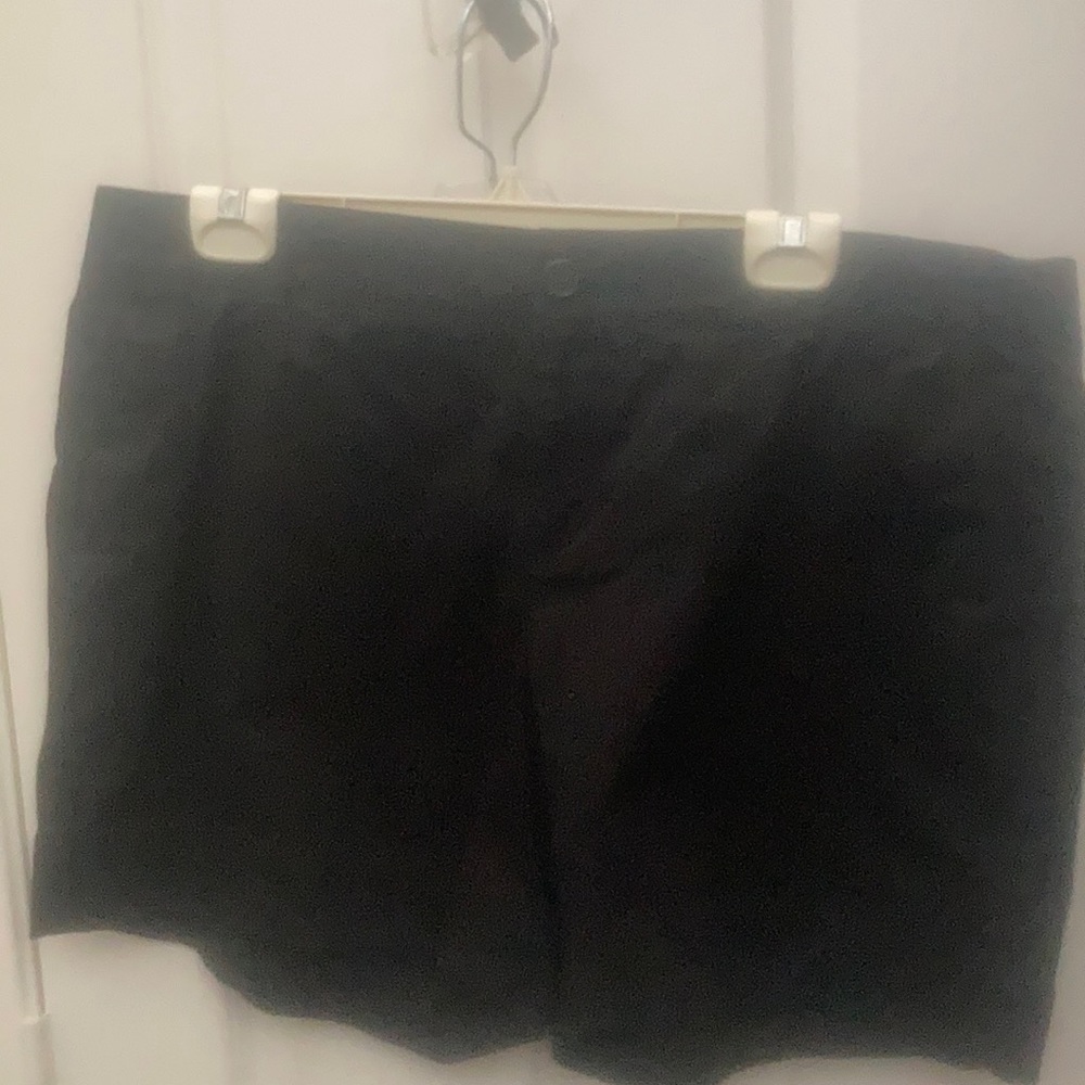 FINAL MARKDOWN Ladies dockers shorts 16